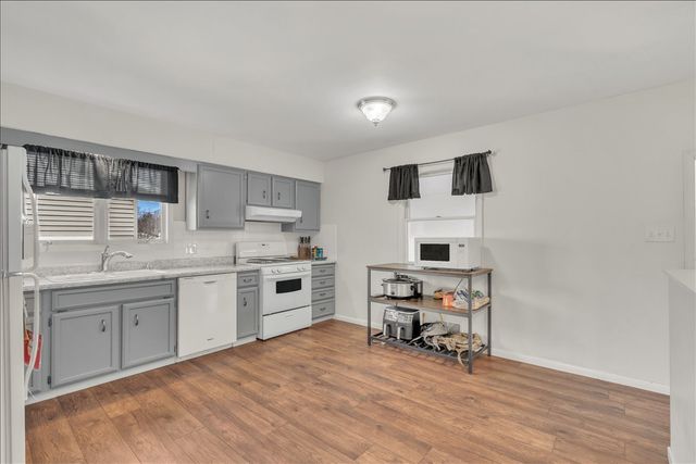 1413 30th Avenue, Moline, IL 61265