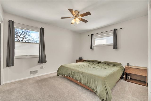 1413 30th Avenue, Moline, IL 61265