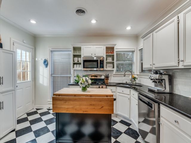 6322 Ellsworth Avenue, Dallas, TX 75214