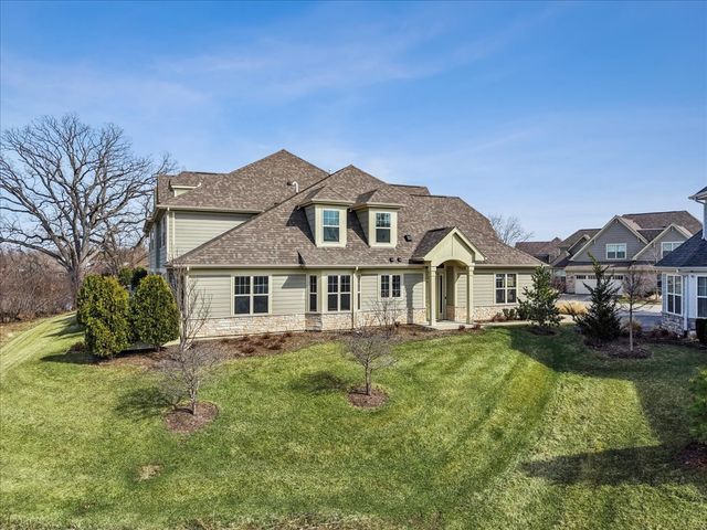 33 Woodland Trail, Lincolnshire, IL 60069