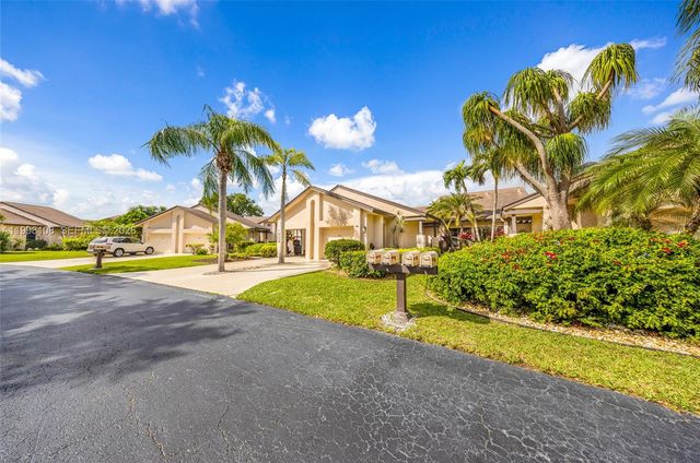 5302 Fairway Woods Dr 4612, Delray Beach, FL 33484