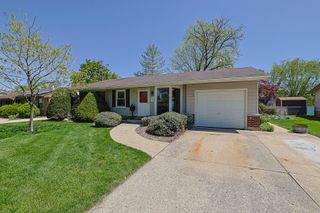 1057 Cedar Lane, Elk Grove Village, IL 60007