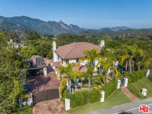 435 Woodbluff Road, Calabasas, CA 91302