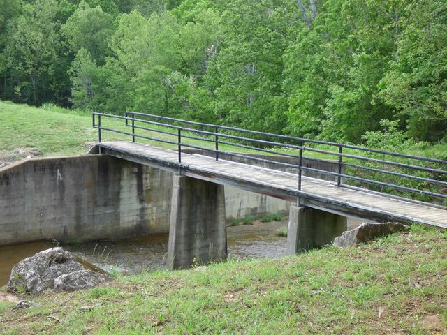 46 Enid Drive, Cherokee Village, AR 72529