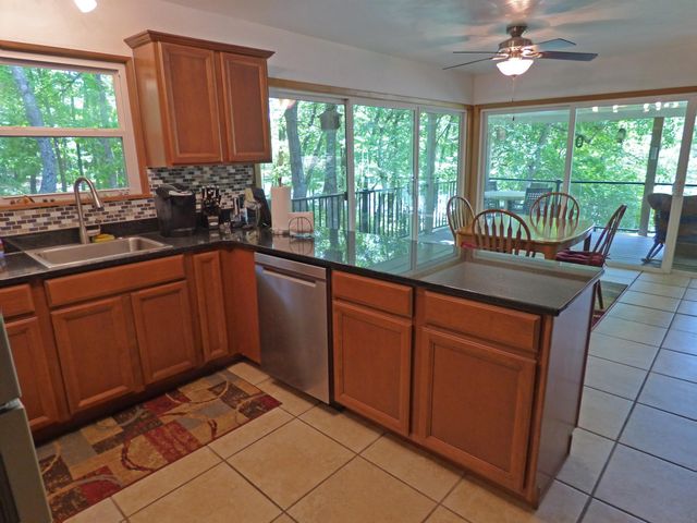 46 Enid Drive, Cherokee Village, AR 72529