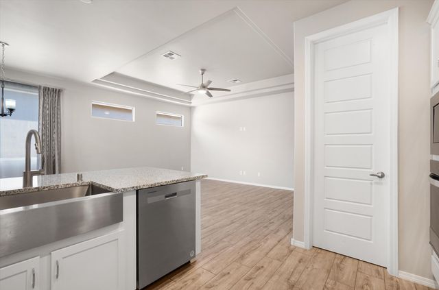 7512 Two Rock Road NW, Albuquerque, NM 87114