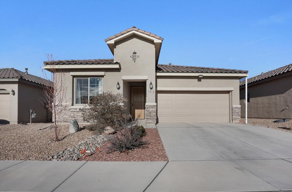 7512 Two Rock Road NW, Albuquerque, NM 87114