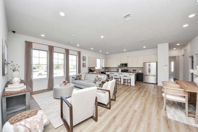 411 Legacy Point C, Sealy, TX 77474