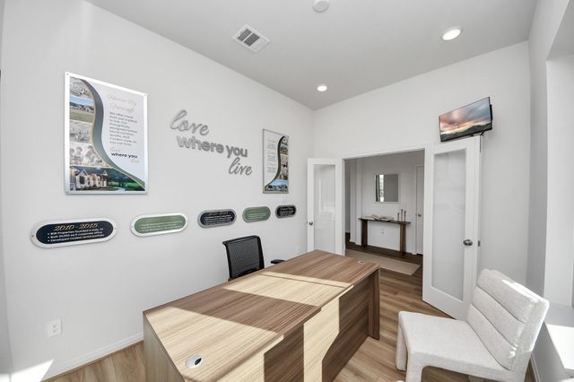 411 Legacy Point C, Sealy, TX 77474