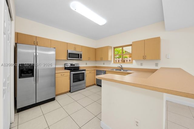 8441 SW 124 AV 104, Miami, FL 33183