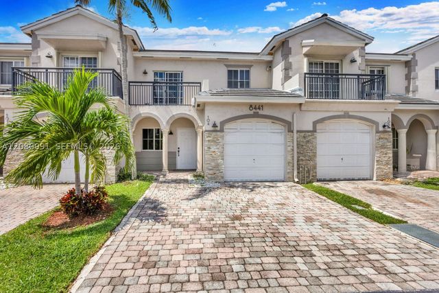 8441 SW 124 AV 104, Miami, FL 33183