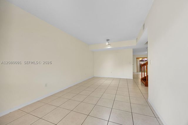 8441 SW 124 AV 104, Miami, FL 33183