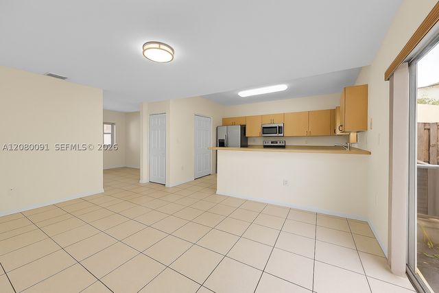 8441 SW 124 AV 104, Miami, FL 33183