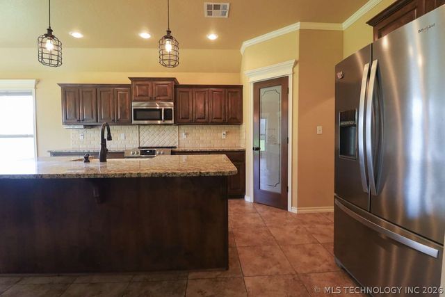 1804 Hillcrest Road, Claremore, OK 74019