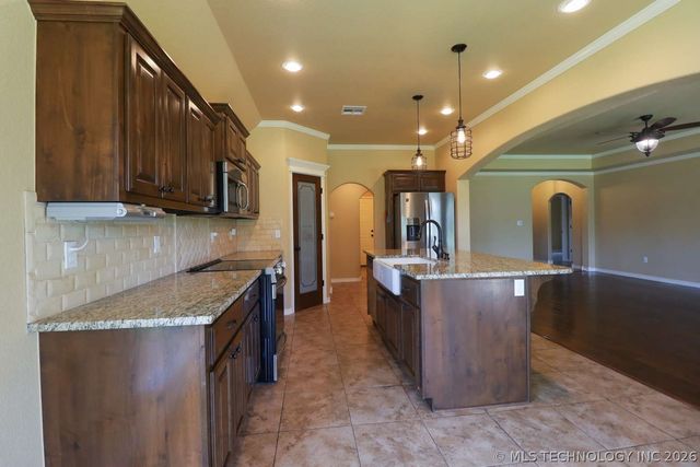 1804 Hillcrest Road, Claremore, OK 74019