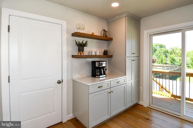 5042 GODWINS LANDING DR, Remington, VA 22734