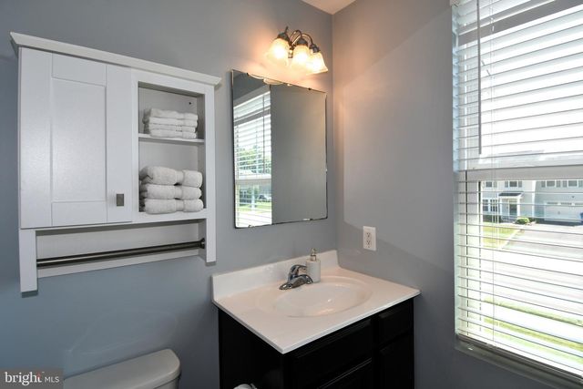 5042 GODWINS LANDING DR, Remington, VA 22734