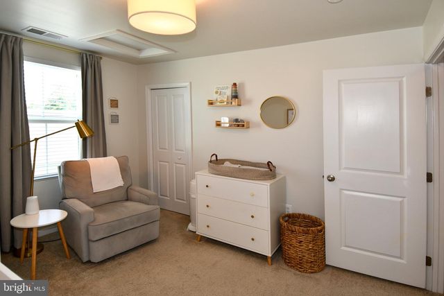 5042 GODWINS LANDING DR, Remington, VA 22734