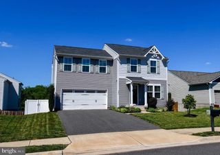 5042 GODWINS LANDING DR, Remington, VA 22734