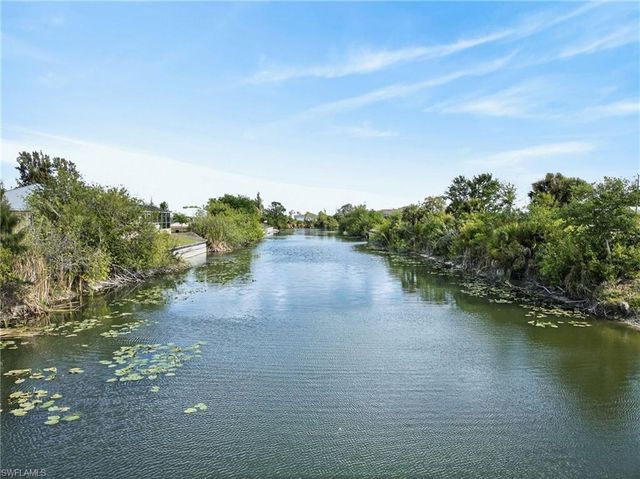 1614 NE 6th AVE, Cape Coral, FL 33909