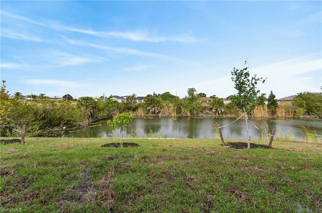 1614 NE 6th AVE, Cape Coral, FL 33909