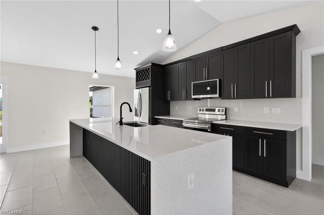 1614 NE 6th AVE, Cape Coral, FL 33909