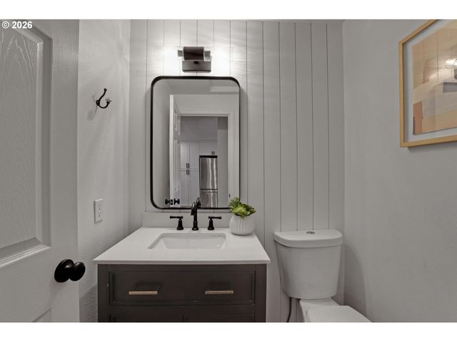 18434 SANDPIPER Cir, Lake Oswego, OR 97035