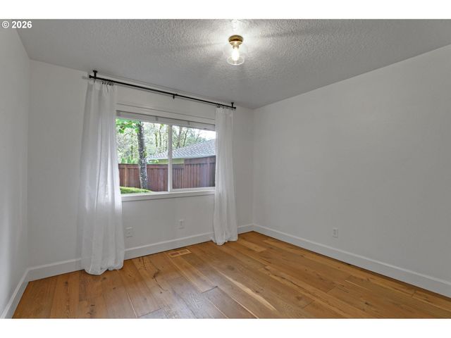 18434 SANDPIPER Cir, Lake Oswego, OR 97035