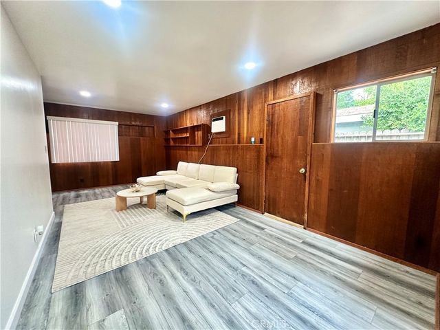 20541 Rodax, Winnetka, CA 91306