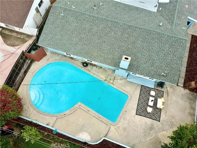 20541 Rodax, Winnetka, CA 91306