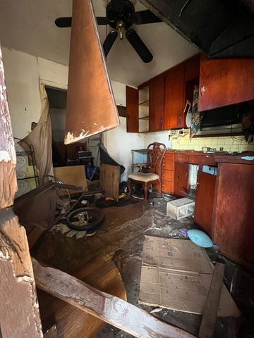 3919 E Berry Street, Fort Worth, TX 76105