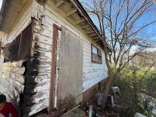 3919 E Berry Street, Fort Worth, TX 76105