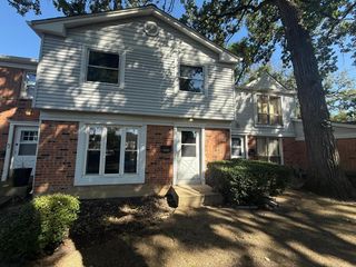 3023 Jamestown Court 3023, Streamwood, IL 60107