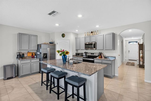 5946 SHINGLE CREEK ROAD, Lakeland, FL 33811