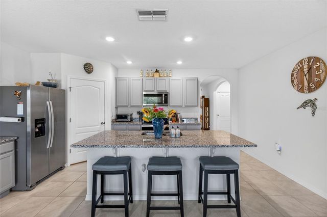 5946 SHINGLE CREEK ROAD, Lakeland, FL 33811