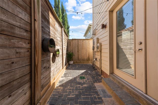 1608 Patterson Street A, Houston, TX 77007