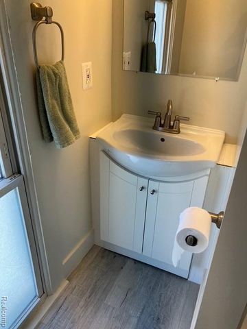 504 E Clinton Street, Howell, MI 48843