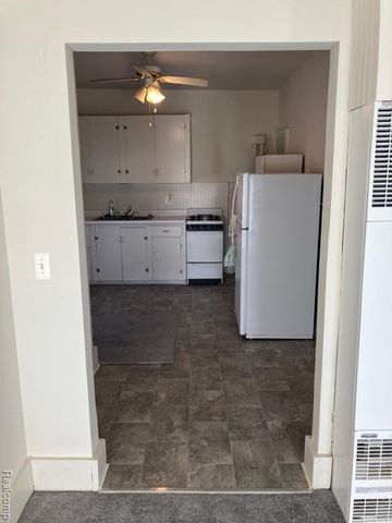 504 E Clinton Street, Howell, MI 48843