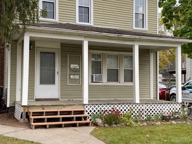 504 E Clinton Street, Howell, MI 48843