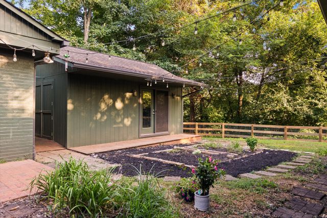 209 Woods Dr, Columbia, TN 38401