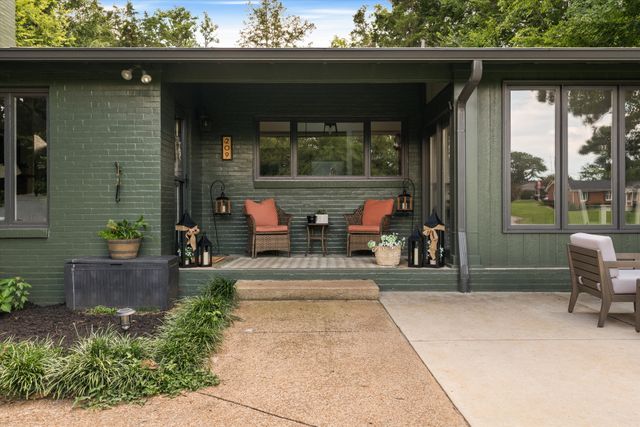 209 Woods Dr, Columbia, TN 38401