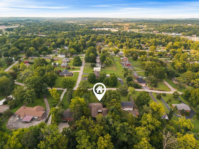 209 Woods Dr, Columbia, TN 38401