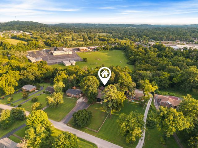209 Woods Dr, Columbia, TN 38401