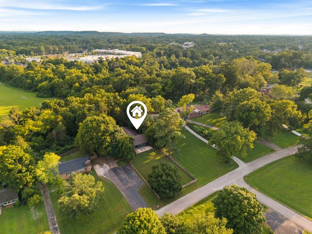 209 Woods Dr, Columbia, TN 38401