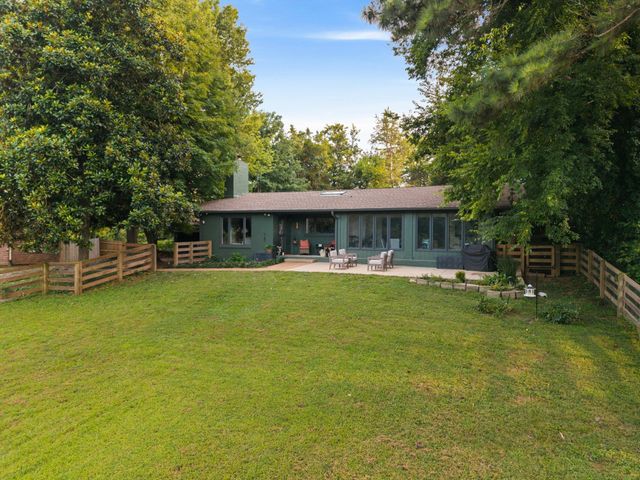 209 Woods Dr, Columbia, TN 38401