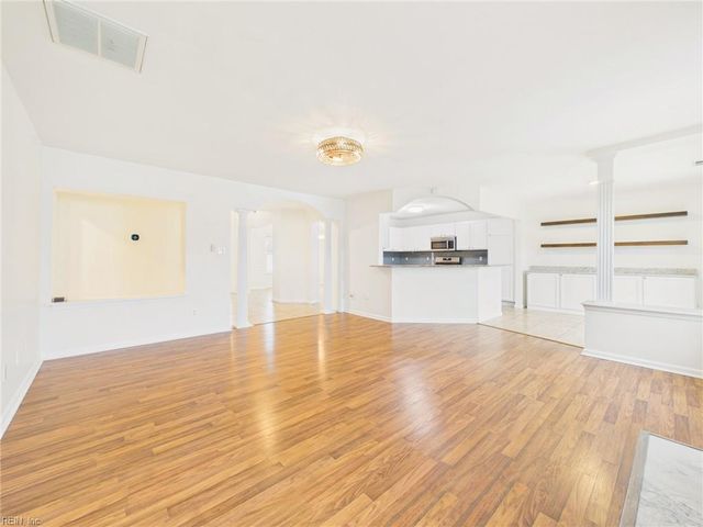 2536 Seven Kings RD, Virginia Beach, VA 23456