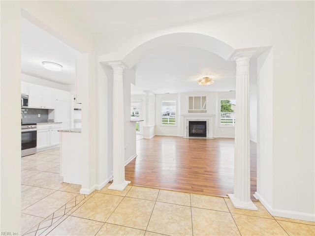 2536 Seven Kings RD, Virginia Beach, VA 23456