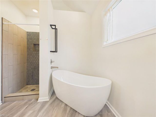 2536 Seven Kings RD, Virginia Beach, VA 23456