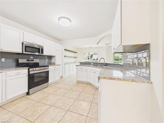 2536 Seven Kings RD, Virginia Beach, VA 23456