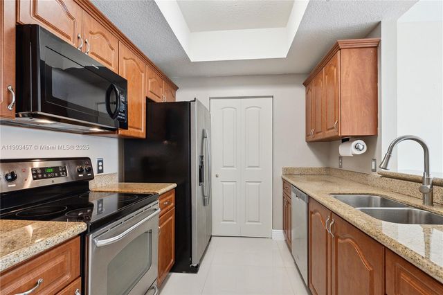 3590 Coral Way 804, Miami, FL 33145